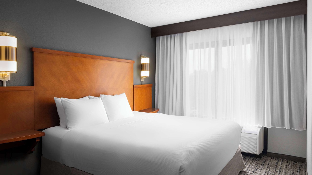 Photo of Bedroom in Far North Dallas