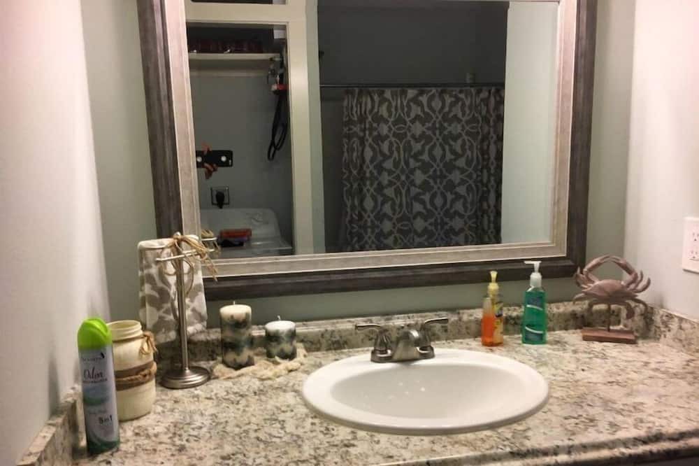 Photo of Bathroom in Delacroix