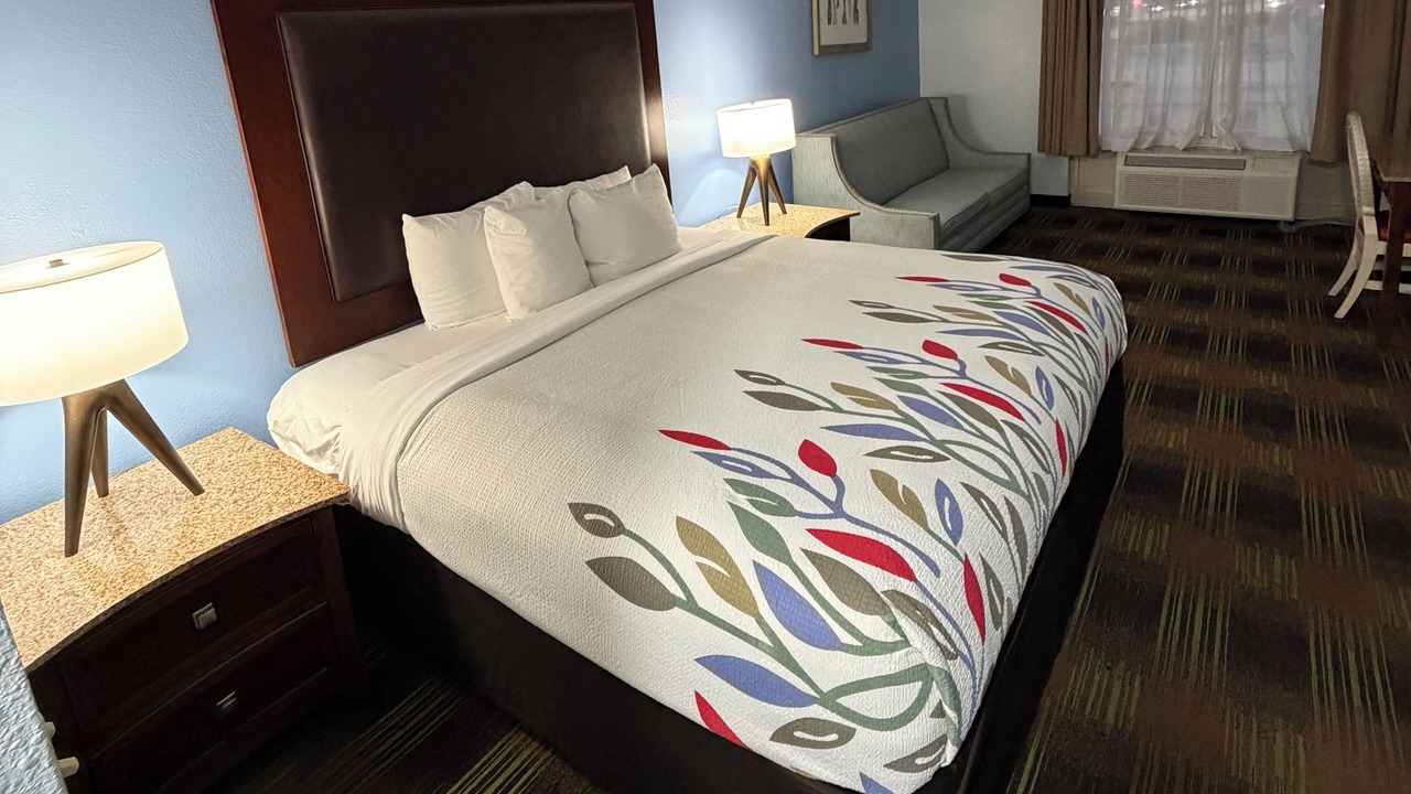 Photo of Bedroom in Read Boulevard East