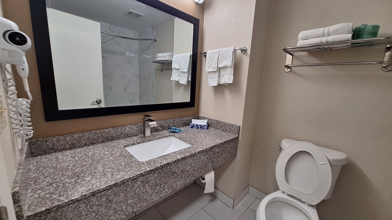 Photo of Bathroom in Read Boulevard East