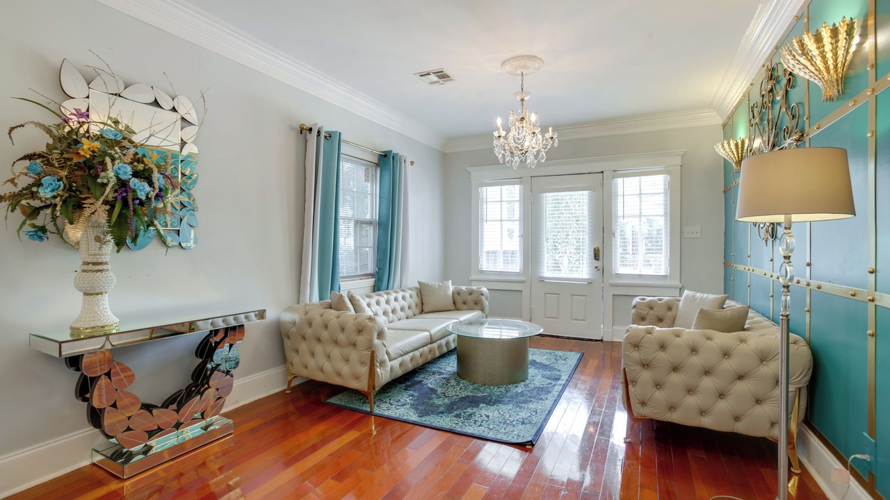 Photo of Bedroom in Central Carrollton Association