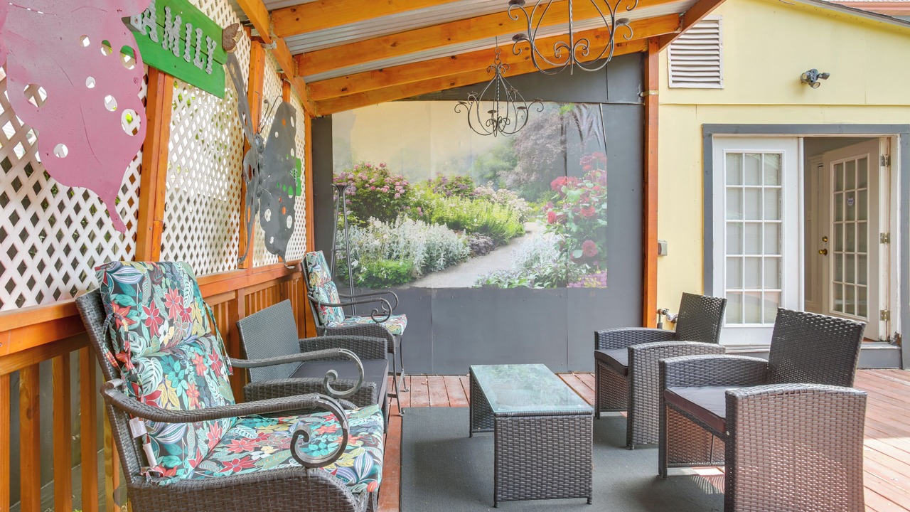 Photo of Patio Balcony in Central Carrollton Association