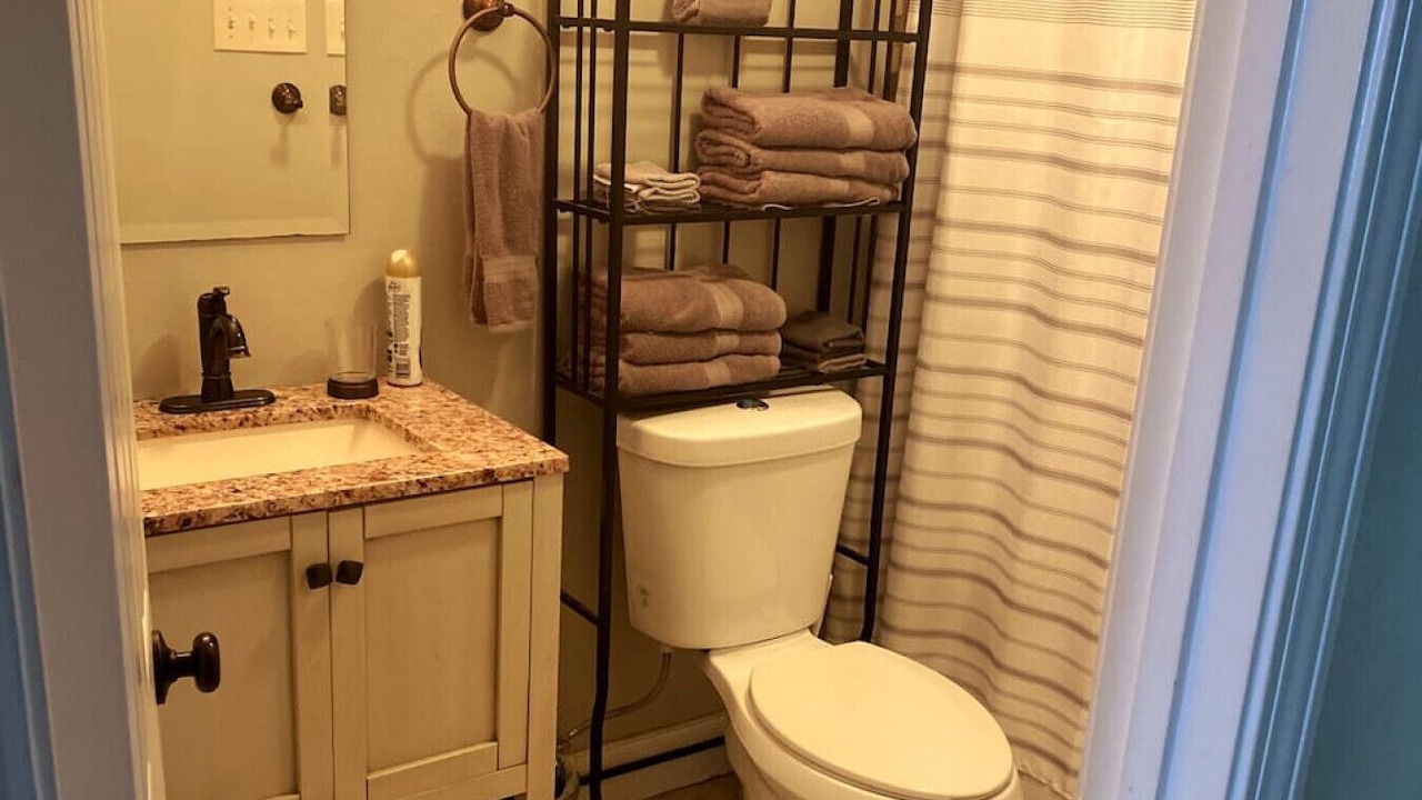 Photo of Bathroom in Algiers Point