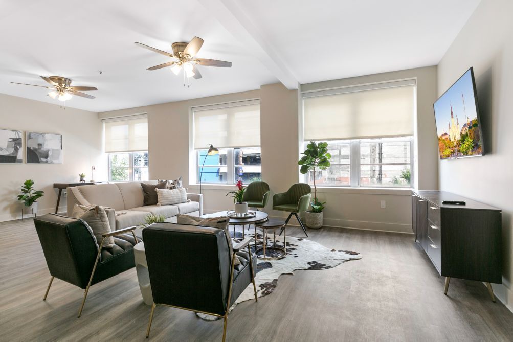 Photo of Livingroom in Central Business District
