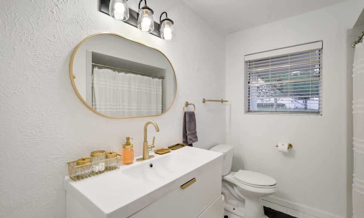 Photo of Bathroom in White Rock Hills