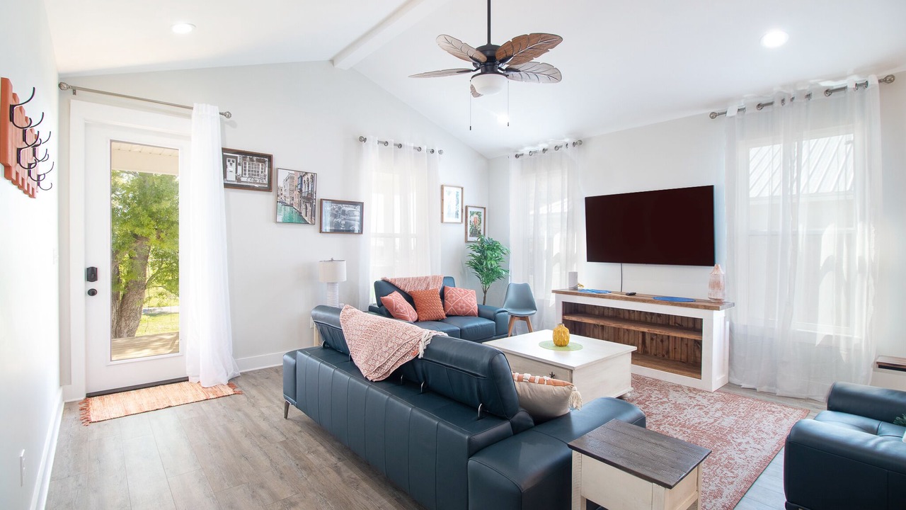 Photo of Livingroom in Gulfport