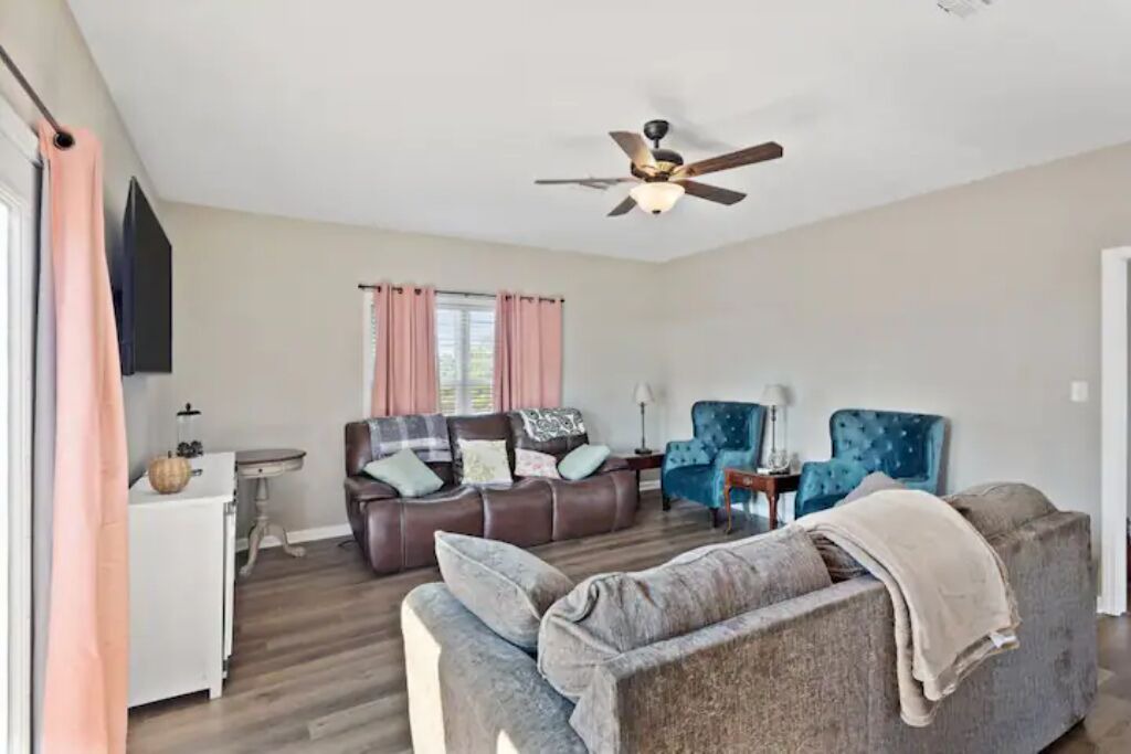 Photo of Livingroom in Sulphur