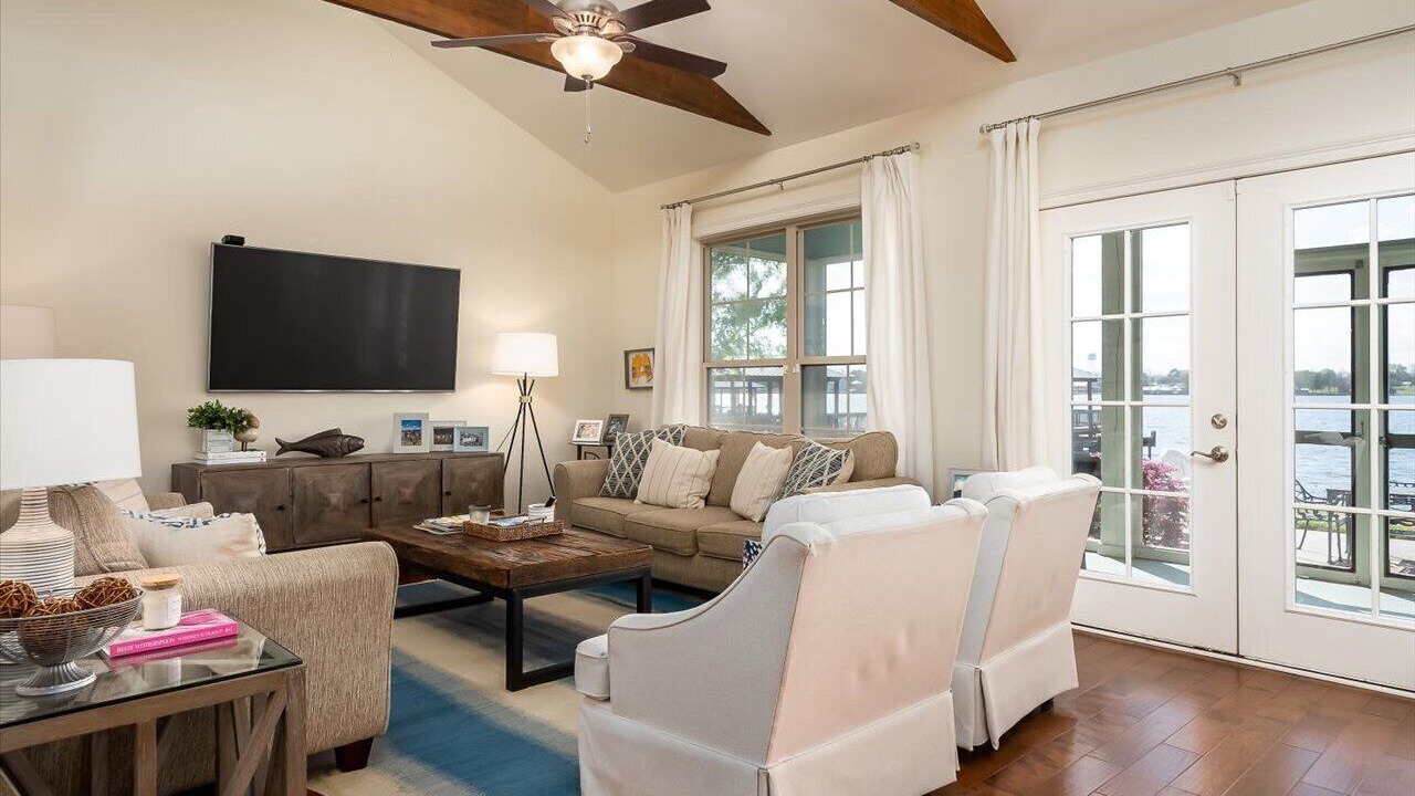 Photo of Livingroom in Lakeland