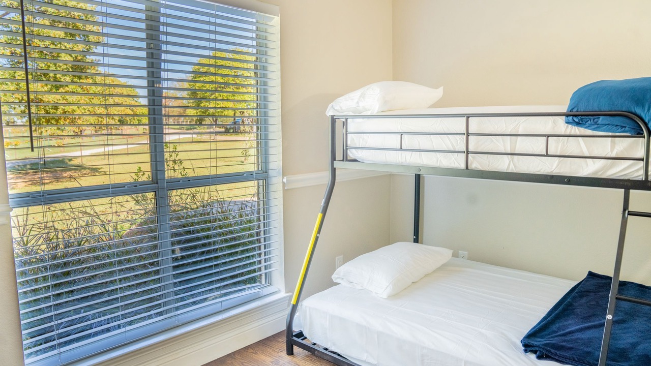 Photo of Bedroom in Aubrey