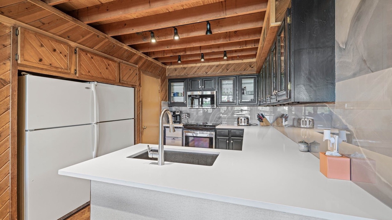 Photo of Kitchen in Point Venture