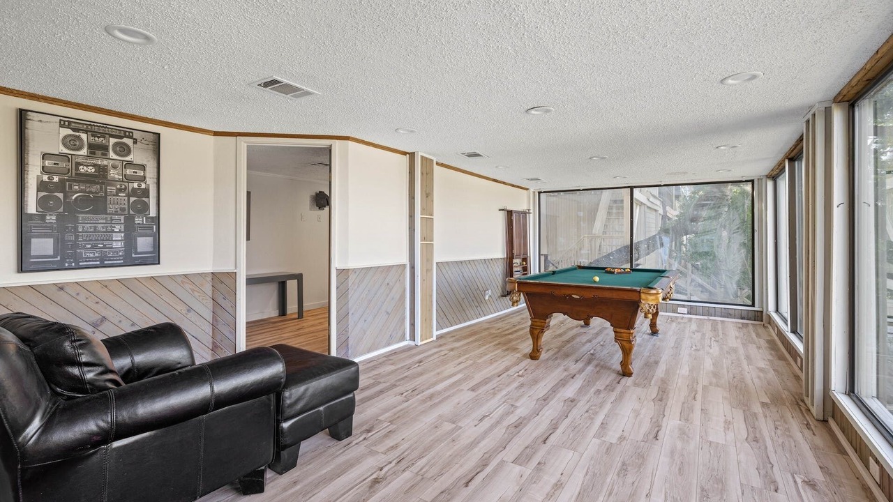 Photo of Bedroom in Point Venture