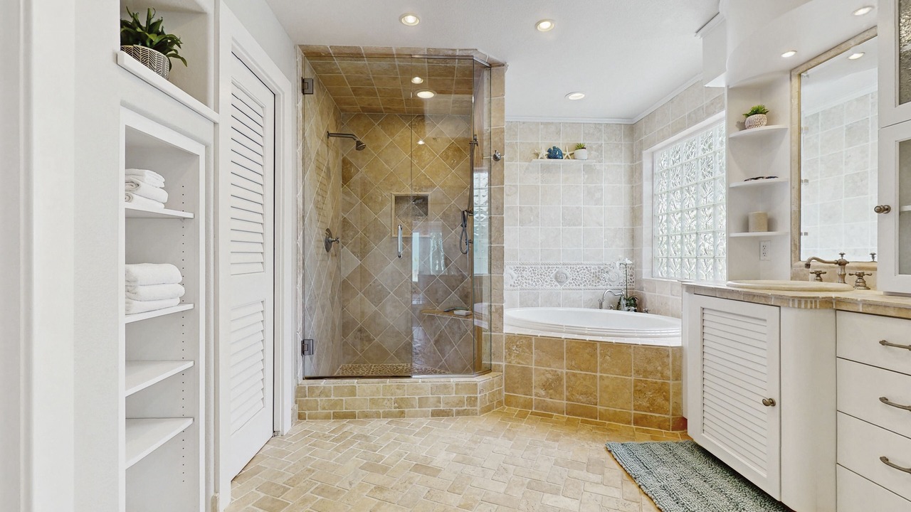 Photo of Bathroom in Key Allegro