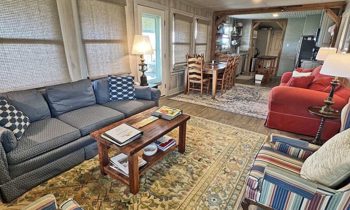 Photo of Livingroom in Grand Isle