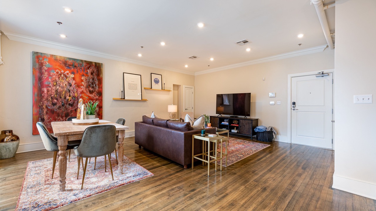 Photo of Livingroom in French Quarter