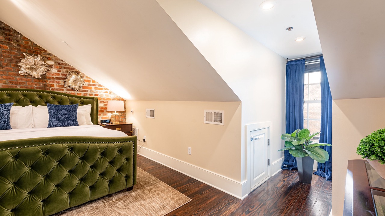 Photo of Bedroom in French Quarter