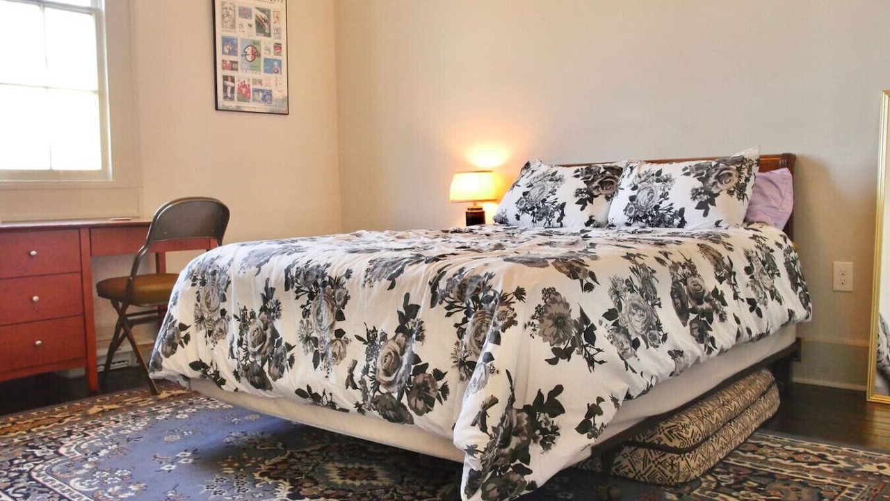 Photo of Bedroom in Holy Cross District