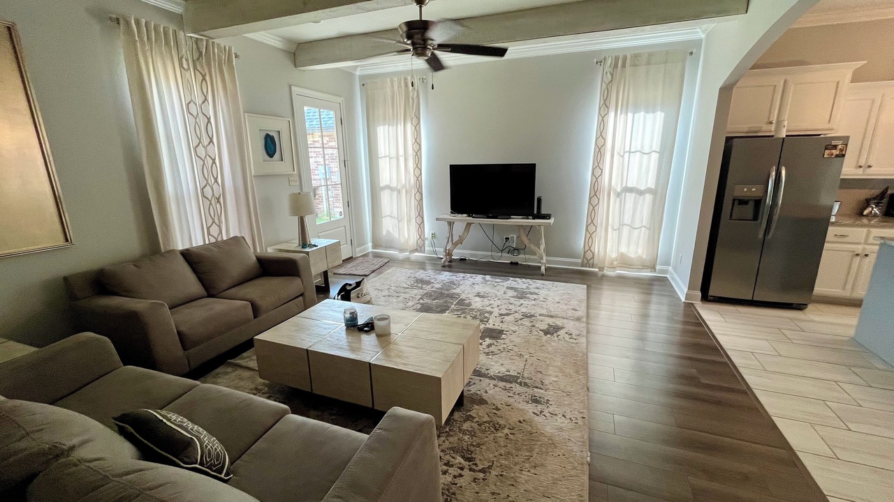 Photo of Livingroom in Milton