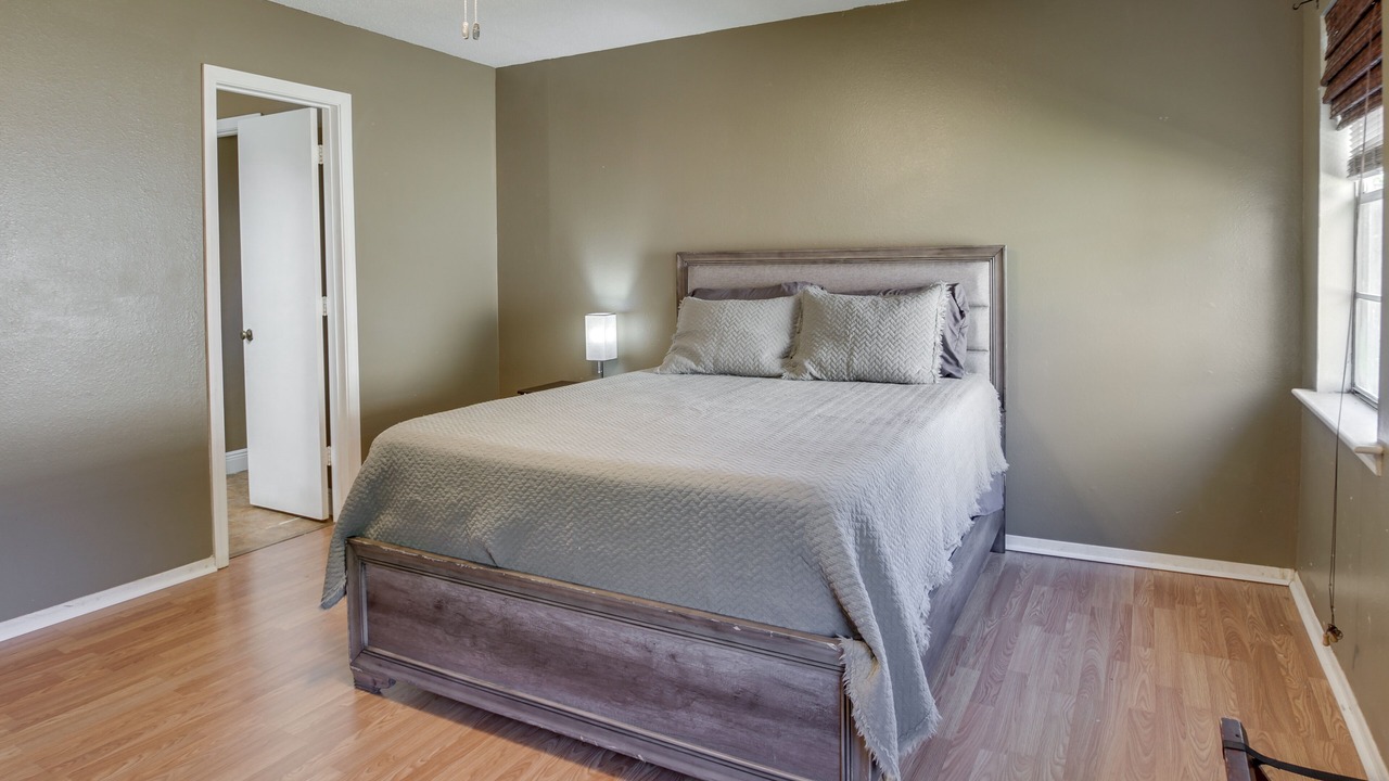 Photo of Bedroom in Old Aurora