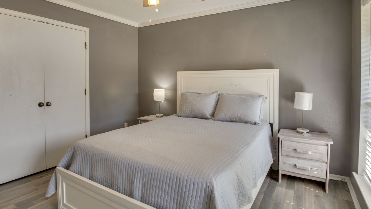 Photo of Bedroom in Old Aurora
