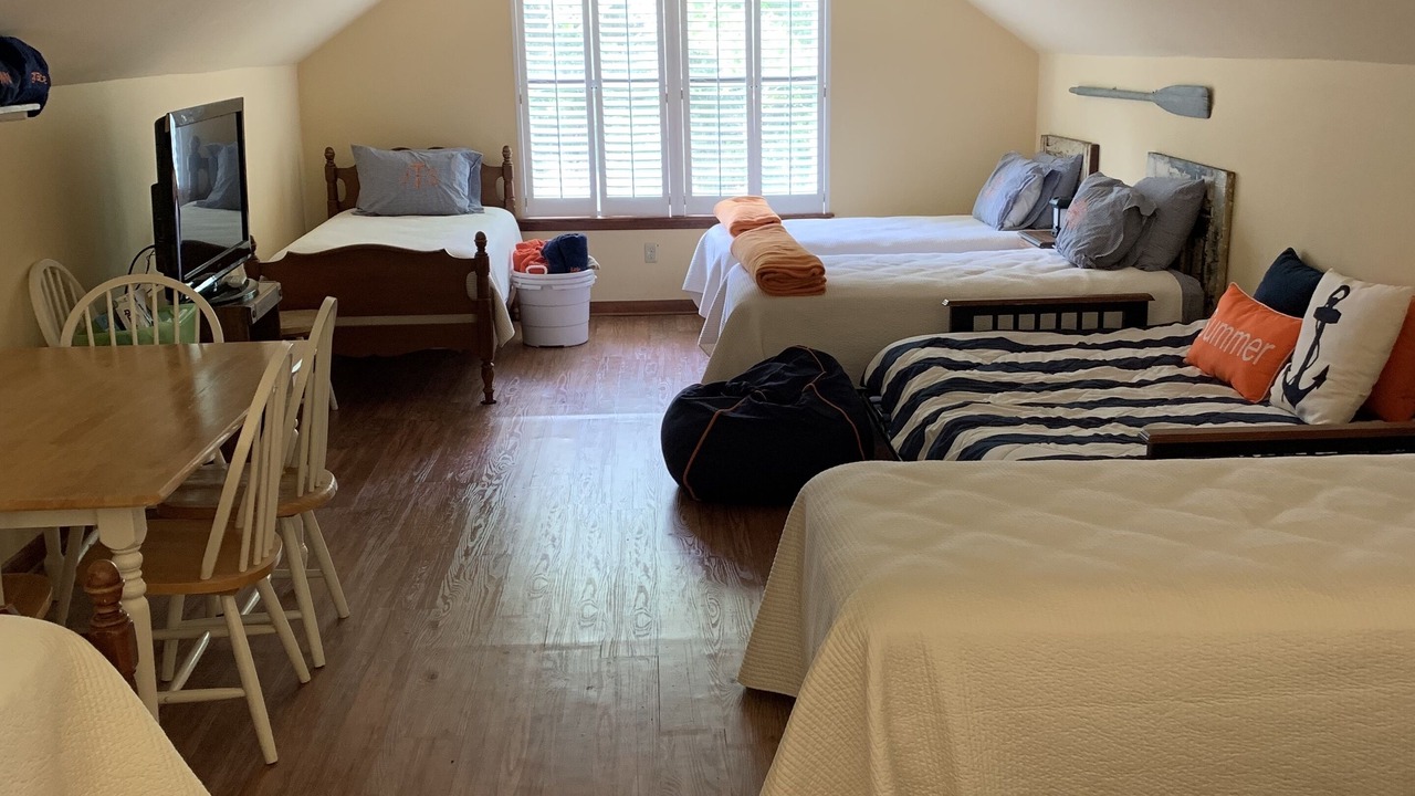 Photo of Bedroom in Monterey