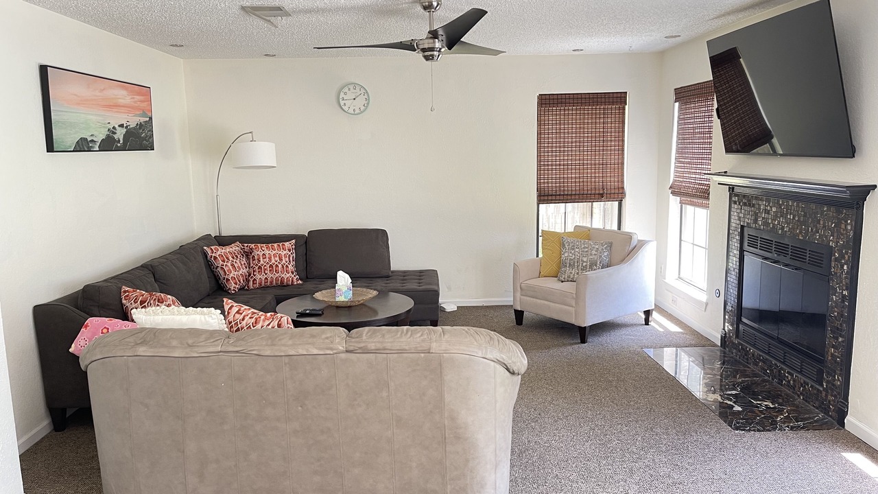 Photo of Livingroom in Grapevine