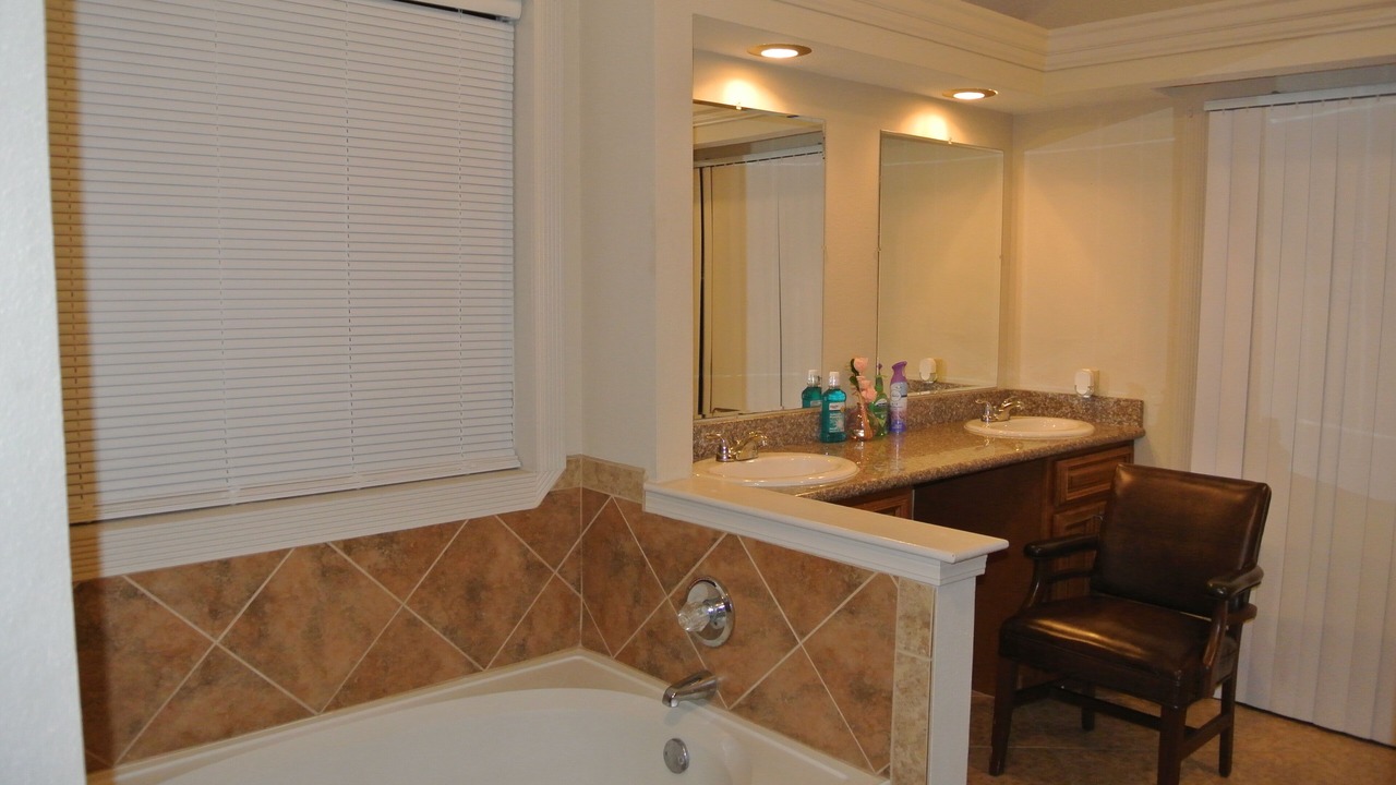 Photo of Bathroom in Tall Timbers - Brechtel