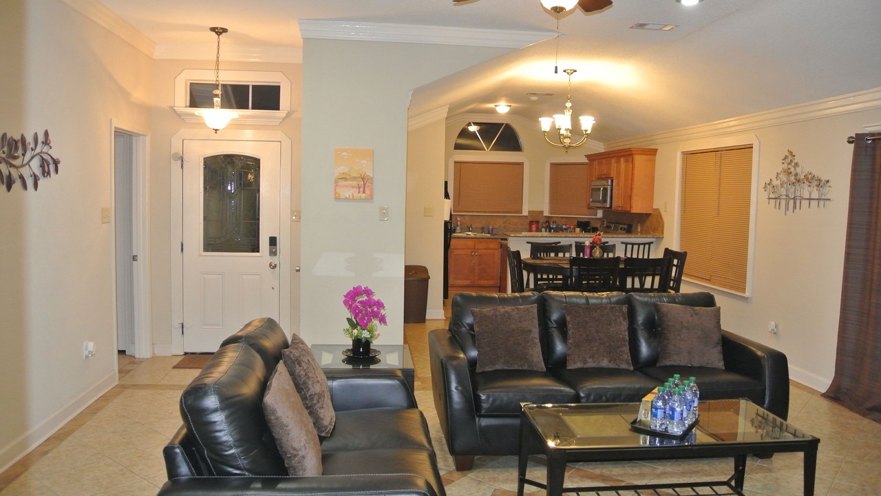 Photo of Livingroom in Tall Timbers - Brechtel
