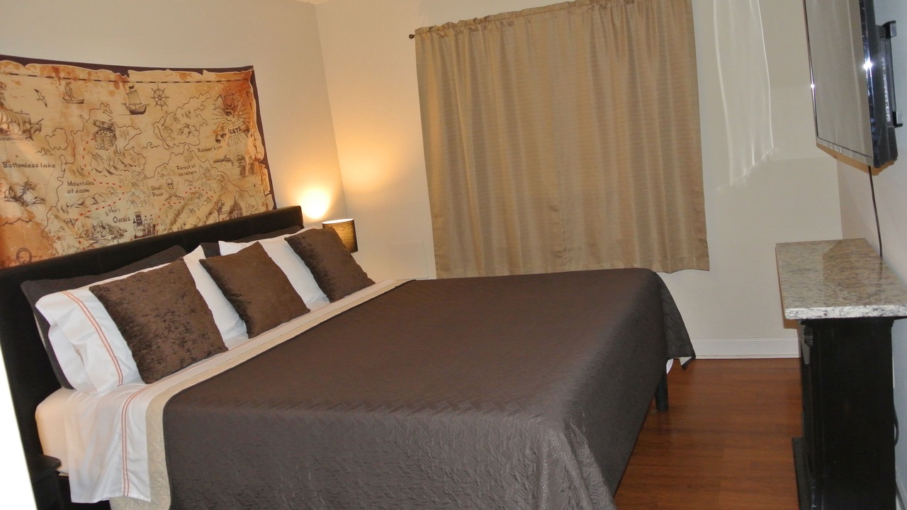 Photo of Bedroom in Tall Timbers - Brechtel