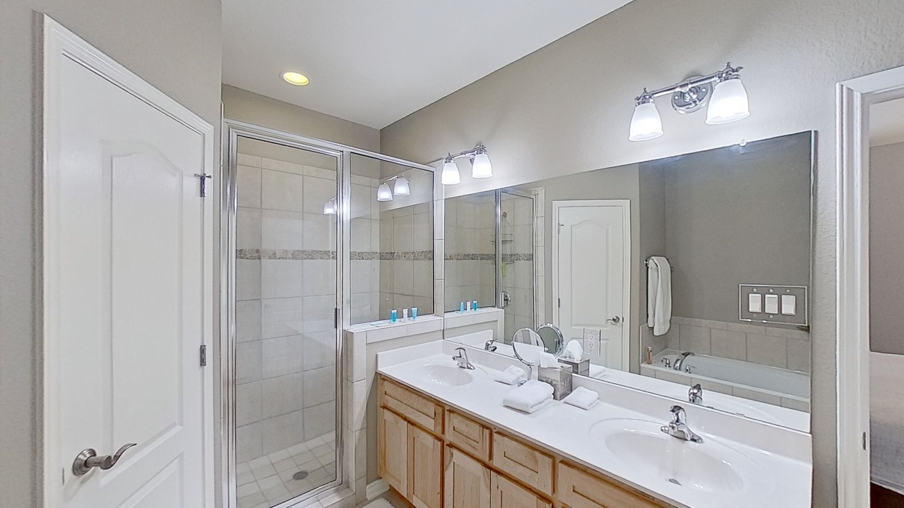 Photo of Bathroom in Apache Shores