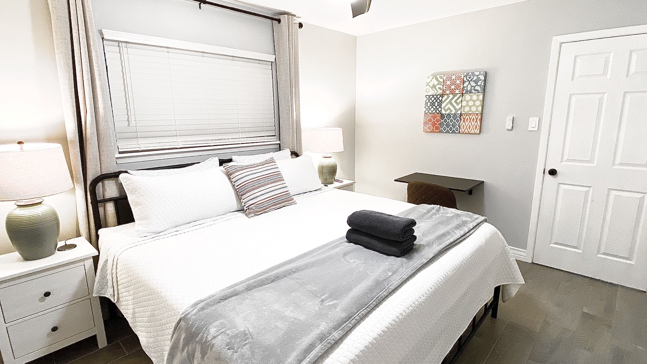 Photo of Bedroom in South Side