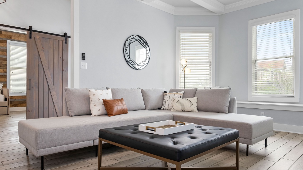 Photo of Livingroom in Near East Side