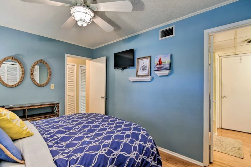 Photo of Bedroom in Diamondhead