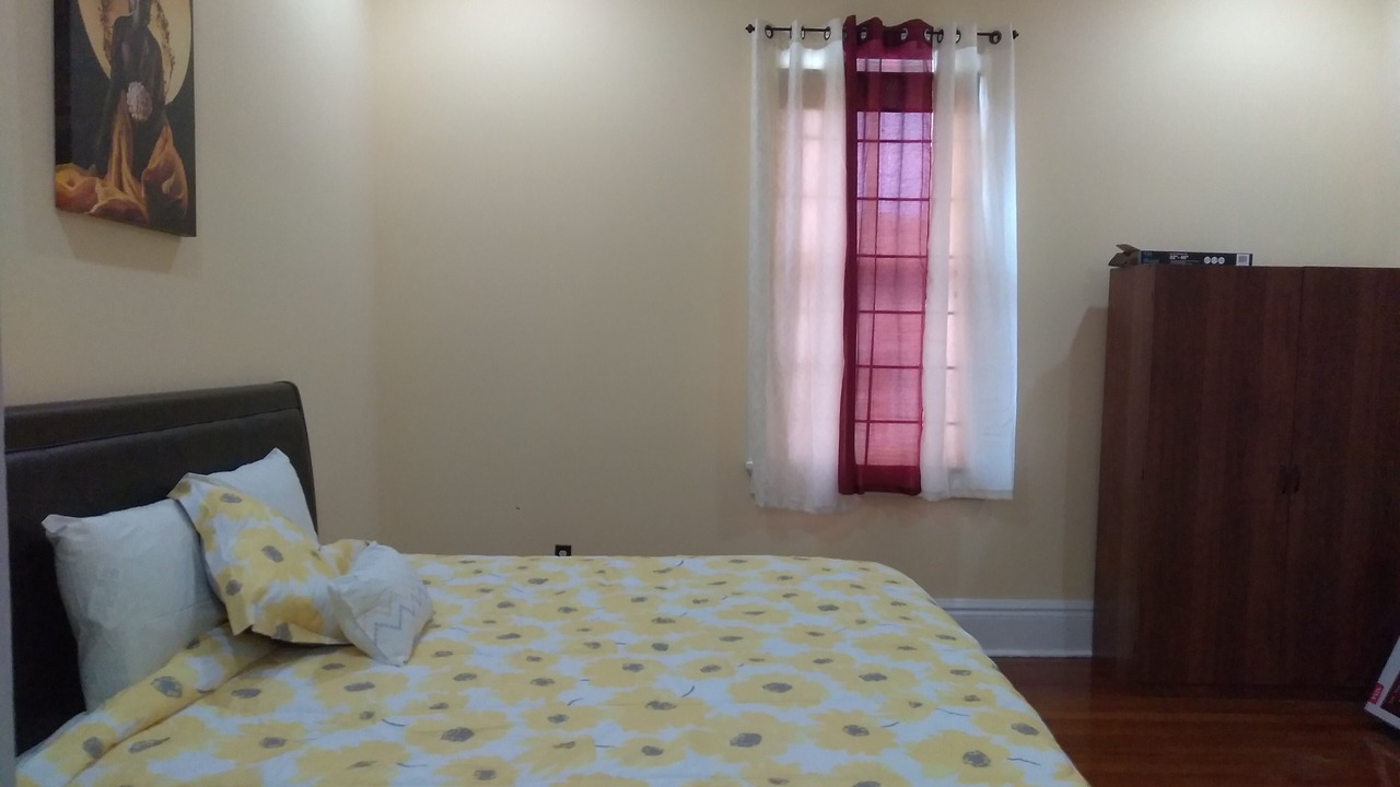 Photo of Bedroom in Holy Cross District