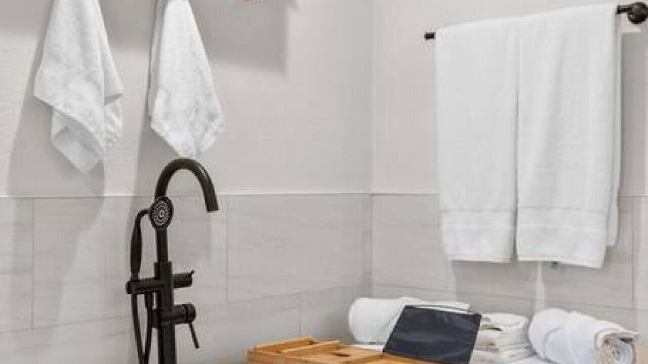 Photo of Bathroom in El Lago