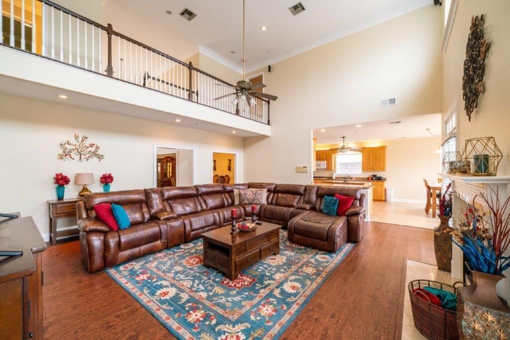Photo of Livingroom in LaPlace