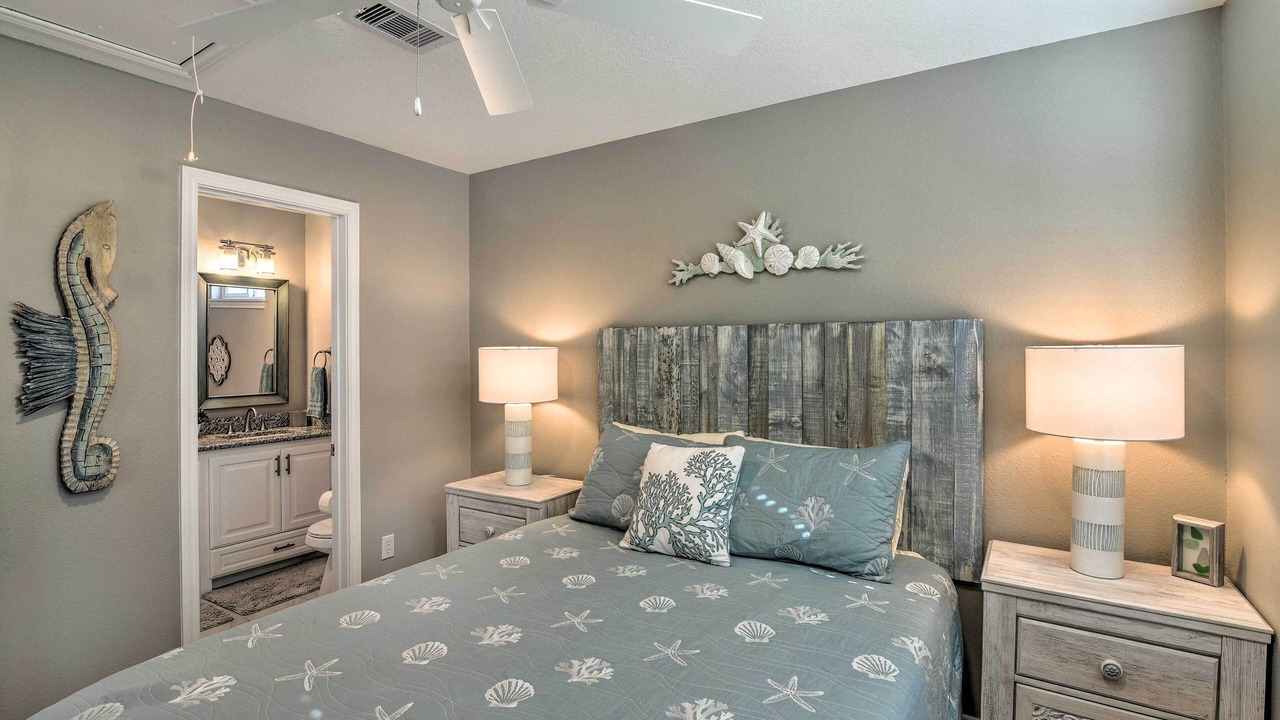 Photo of Bedroom in Surfside Beach
