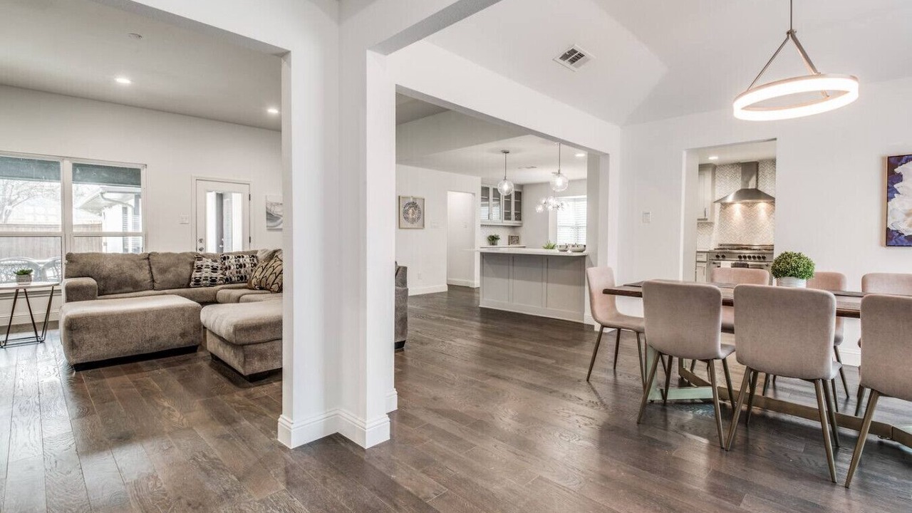 Photo of Livingroom in Far North Dallas