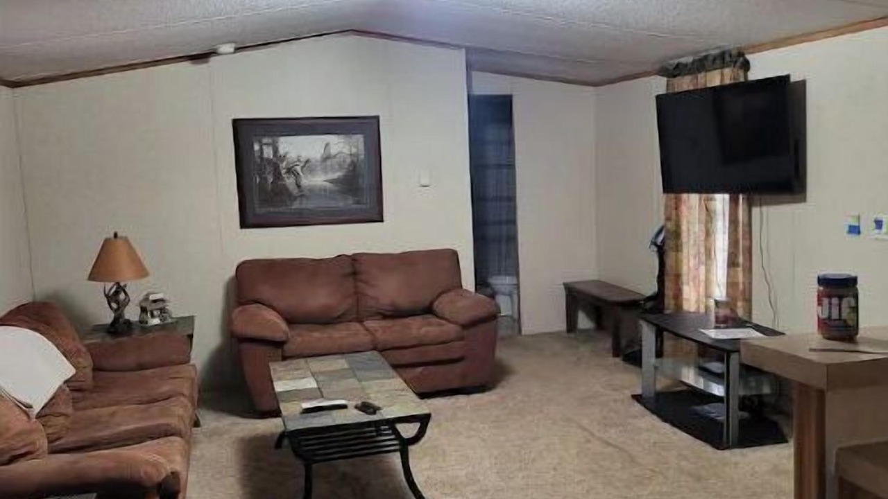 Photo of Livingroom in Boothville-Venice