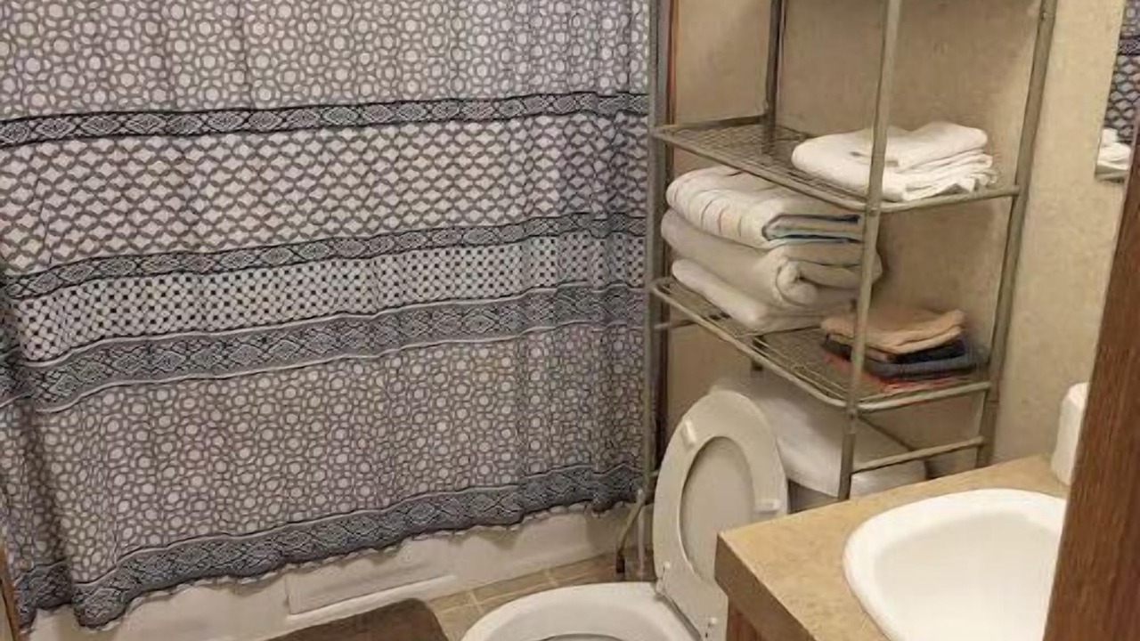 Photo of Bathroom in Boothville-Venice