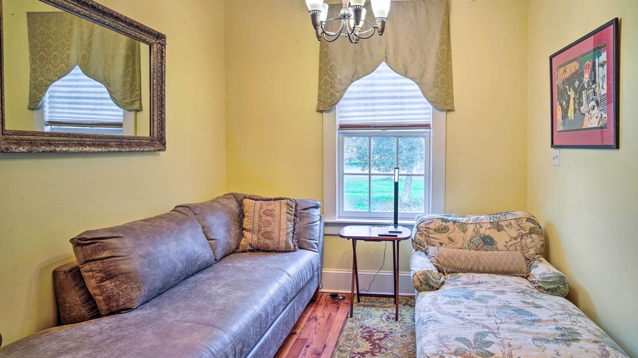 Photo of Livingroom in New Roads