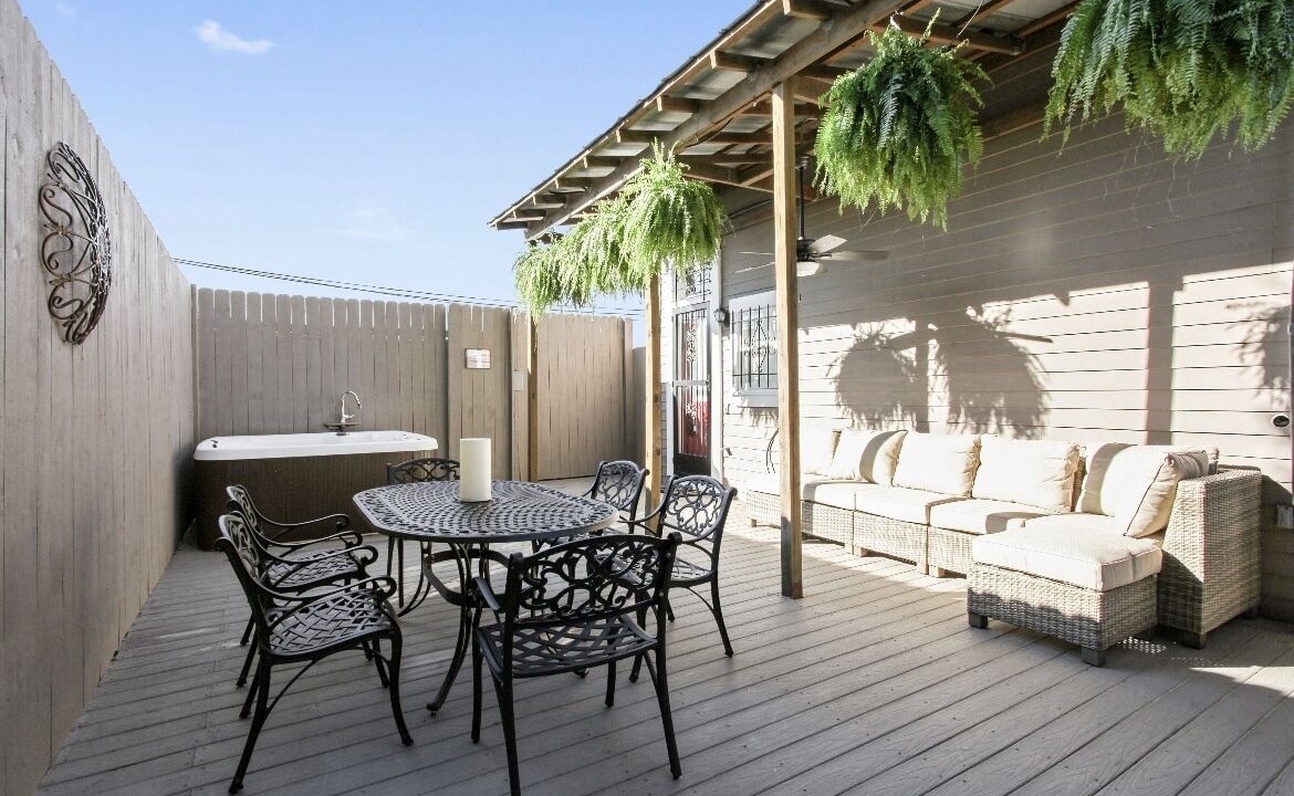 Photo of Outdoor in Lower Garden District