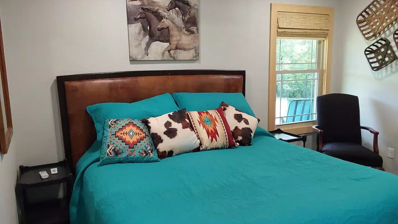 Photo of Bedroom in Caddo Gap