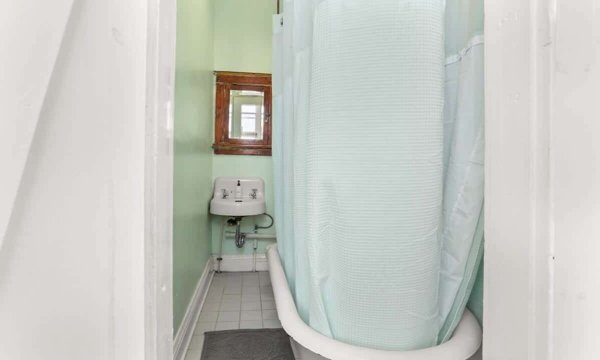 Photo of Bathroom in Faubourg Lafayette