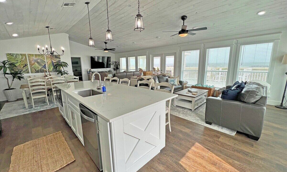 Photo of Others in Grand Isle