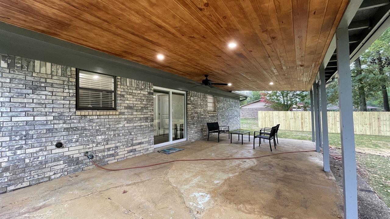 Photo of Outdoor in Redlick