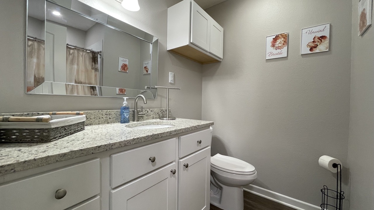 Photo of Bathroom in Redlick