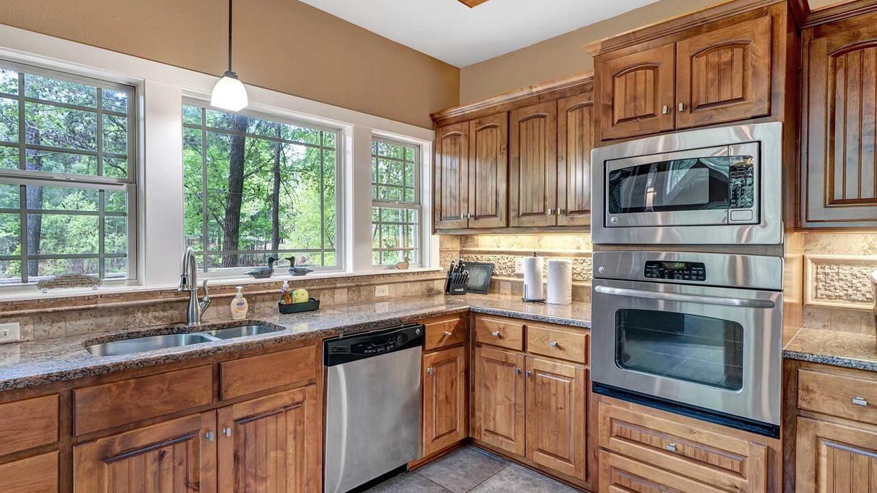 Photo of Kitchen in Flint