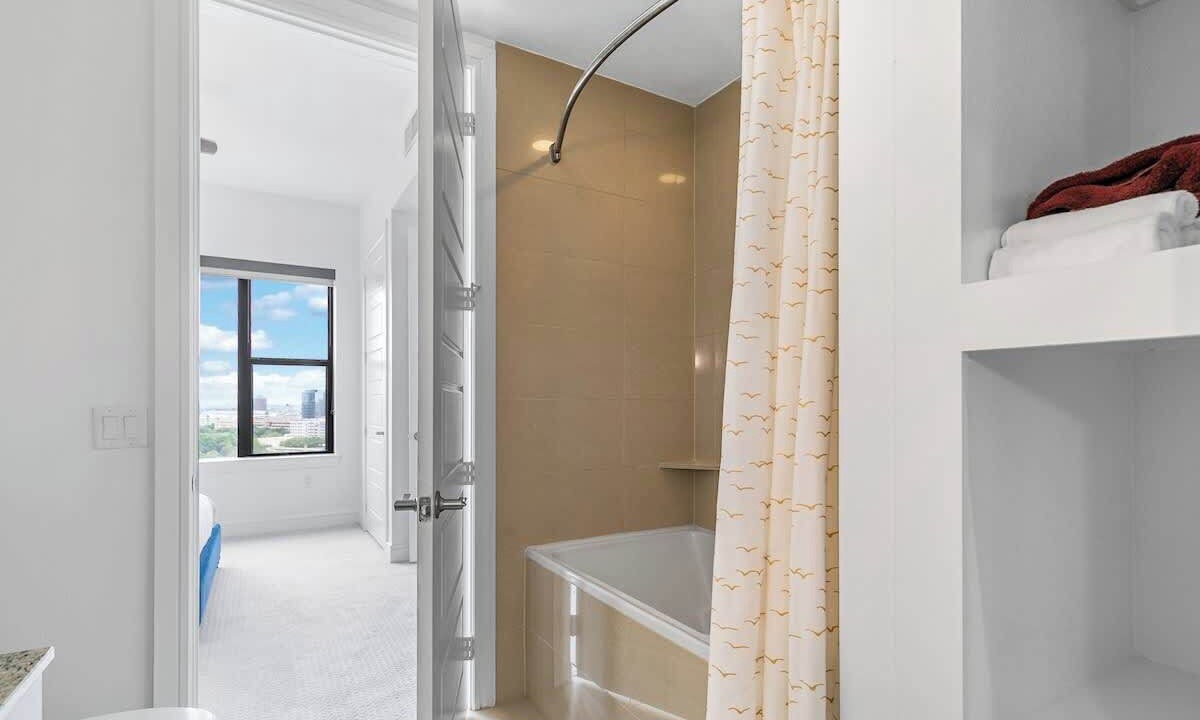 Photo of Bathroom in Uptown