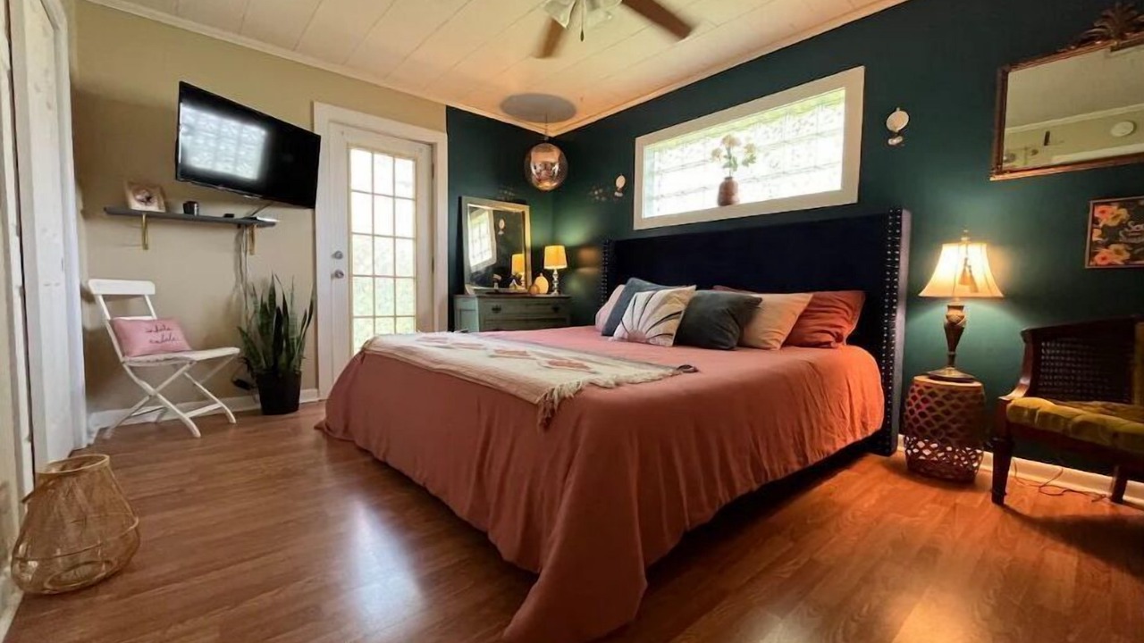 Photo of Bedroom in Sunset
