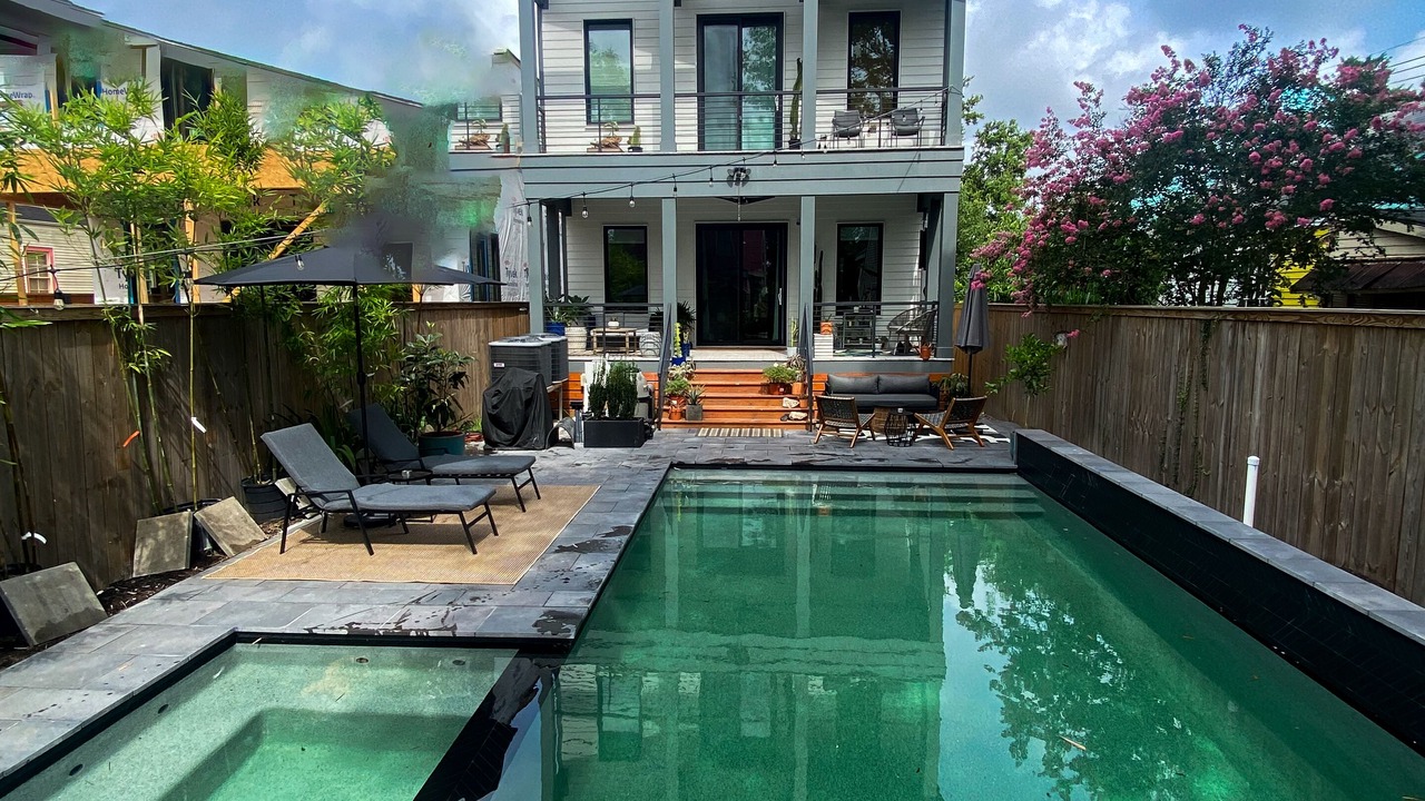 Photo of Outdoor in Holy Cross District